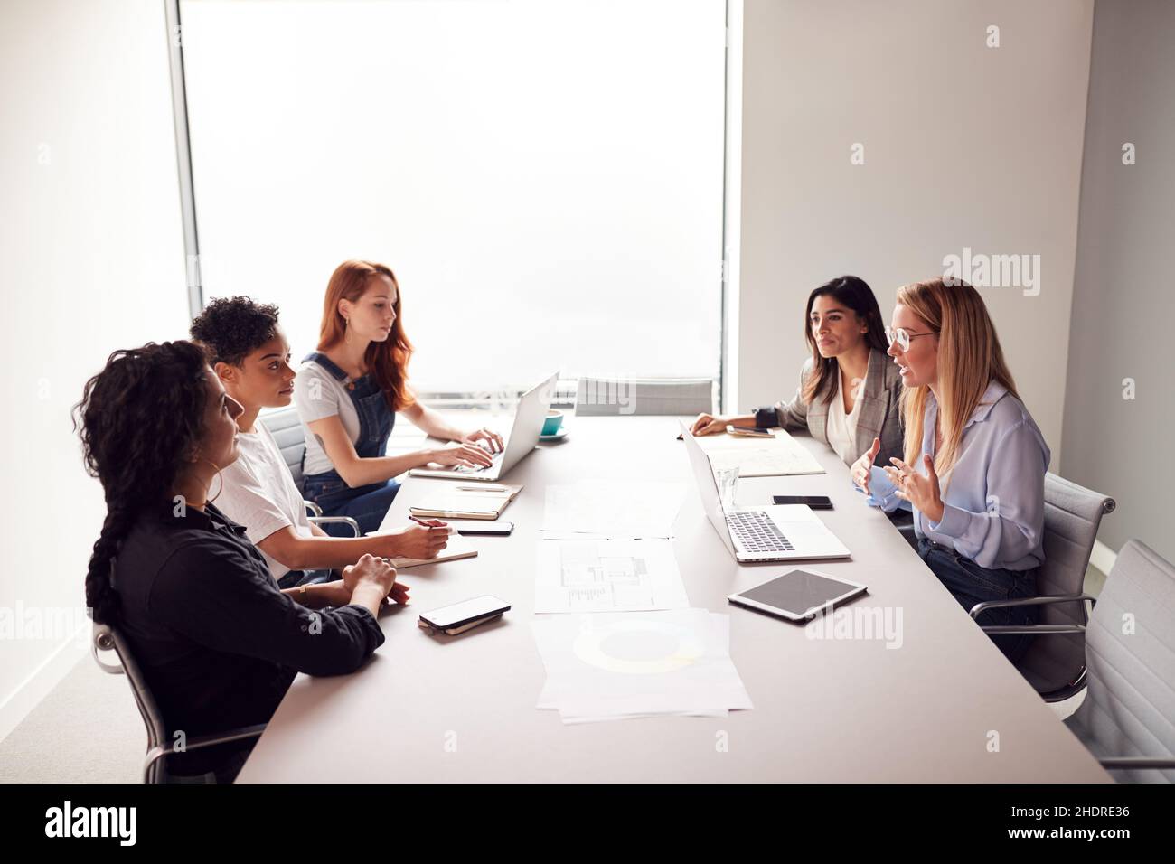 office, cooperation, meeting, meeting room, organized group, offices