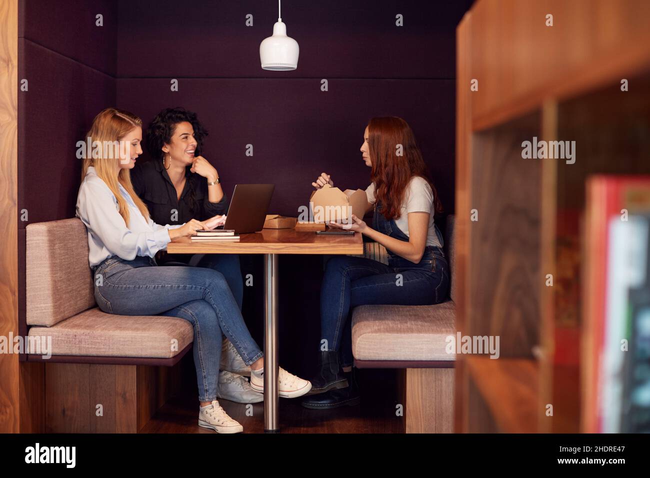 lunch break, organized group, small talk, lunch, lunch breaks, lunch