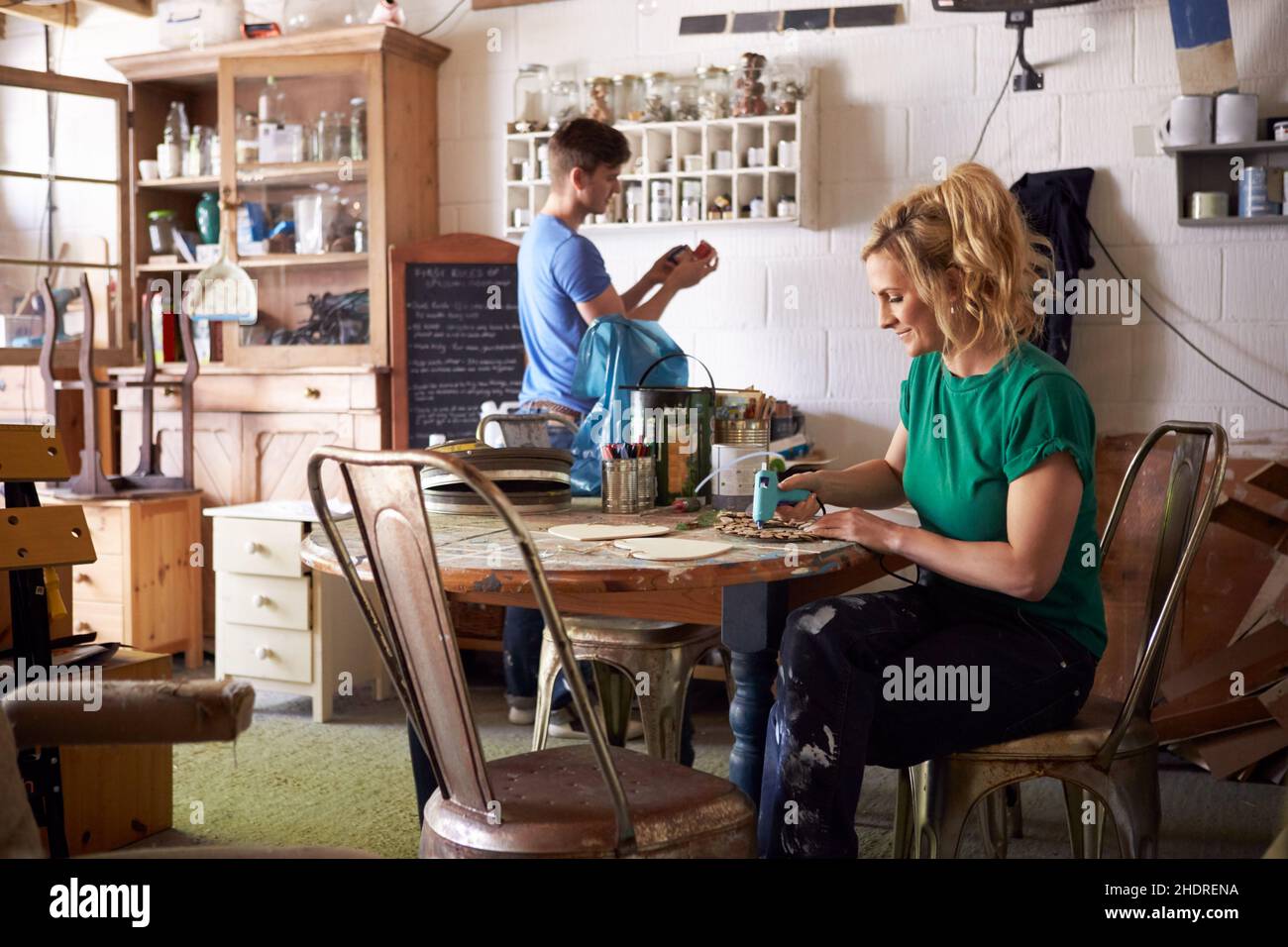Creative workshops hi-res stock photography and images - Alamy