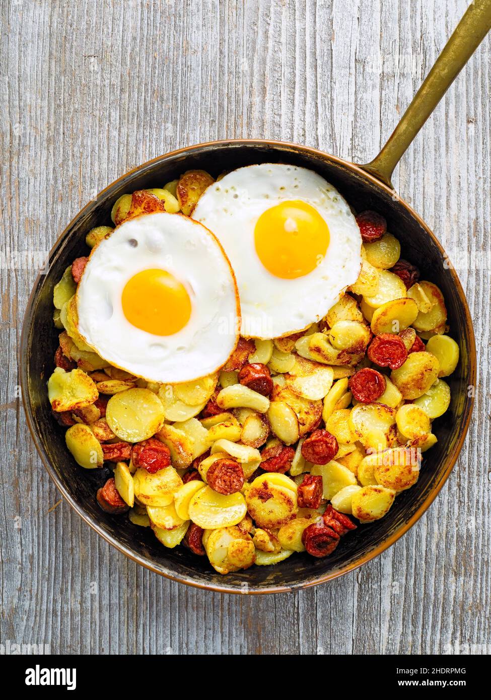 fried egg, bacon and potato omelette, fried eggs, bacon and potato