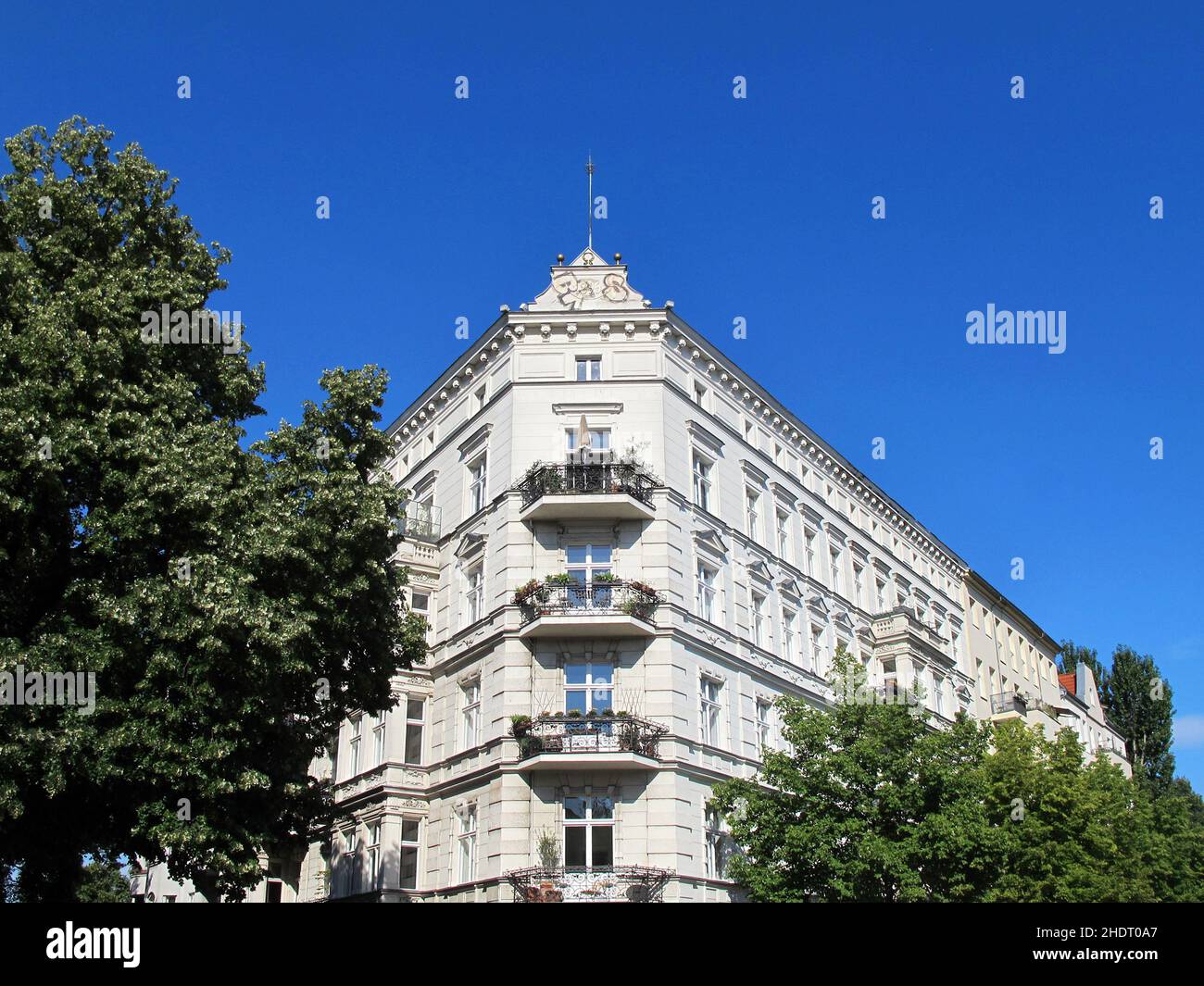 house, corner house, renovation, houses, corner houses, renovations