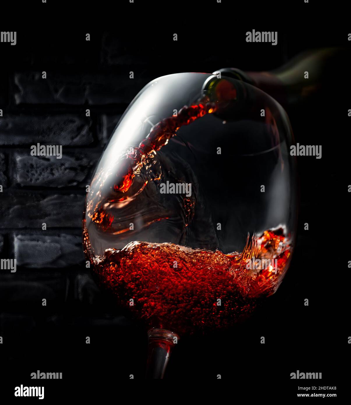 Springield Wines Pouring wine, pouring, wines Stock Photo - Alamy