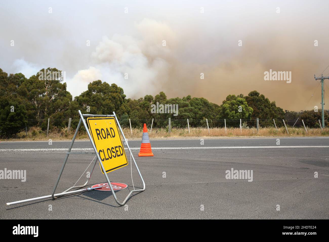 drought, brush fire, roadblock, arid, droughts, dry, dryness, brush