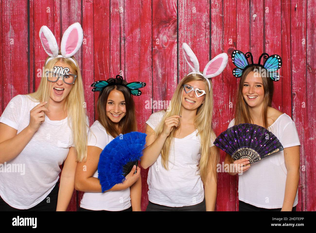 friends, costume, dress up, photo shoot, bachelorette party, friend