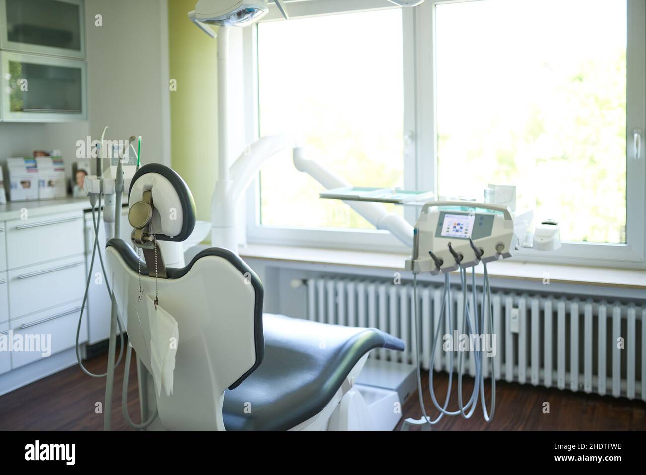 dentist chair, dental chair, dentist chairs, dental chairs, dental lab