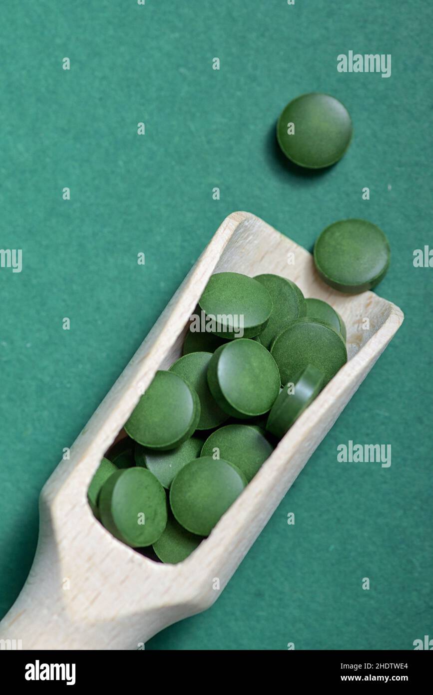 wheatgrass, spirulina, chlorella Stock Photo Alamy