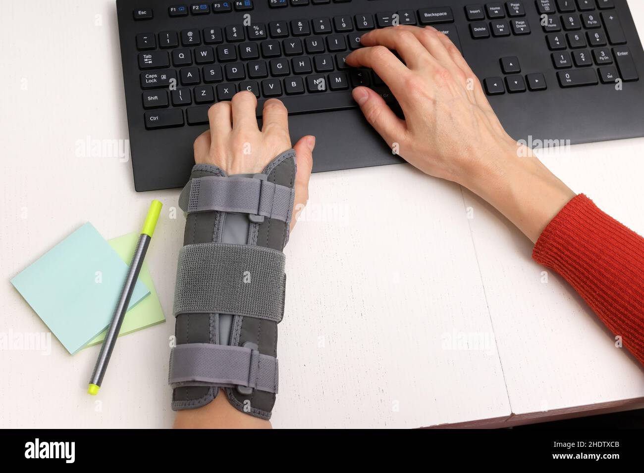 typing, tendinitis, compression bandage, stenographer Stock Photo Alamy