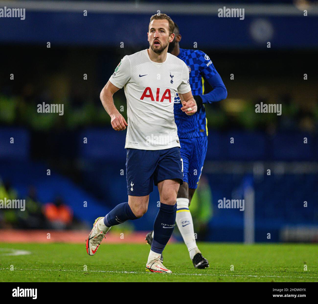 LONDON, ENGLAND - FEBRUARY 22, 2020: Reece James of Chelsea and Harry Winks  of Tottenham pictured during the 2019/20 Premier League game between Chelsea  FC and Tottenham Hotspur FC at Stamford Bridge Stock Photo - Alamy