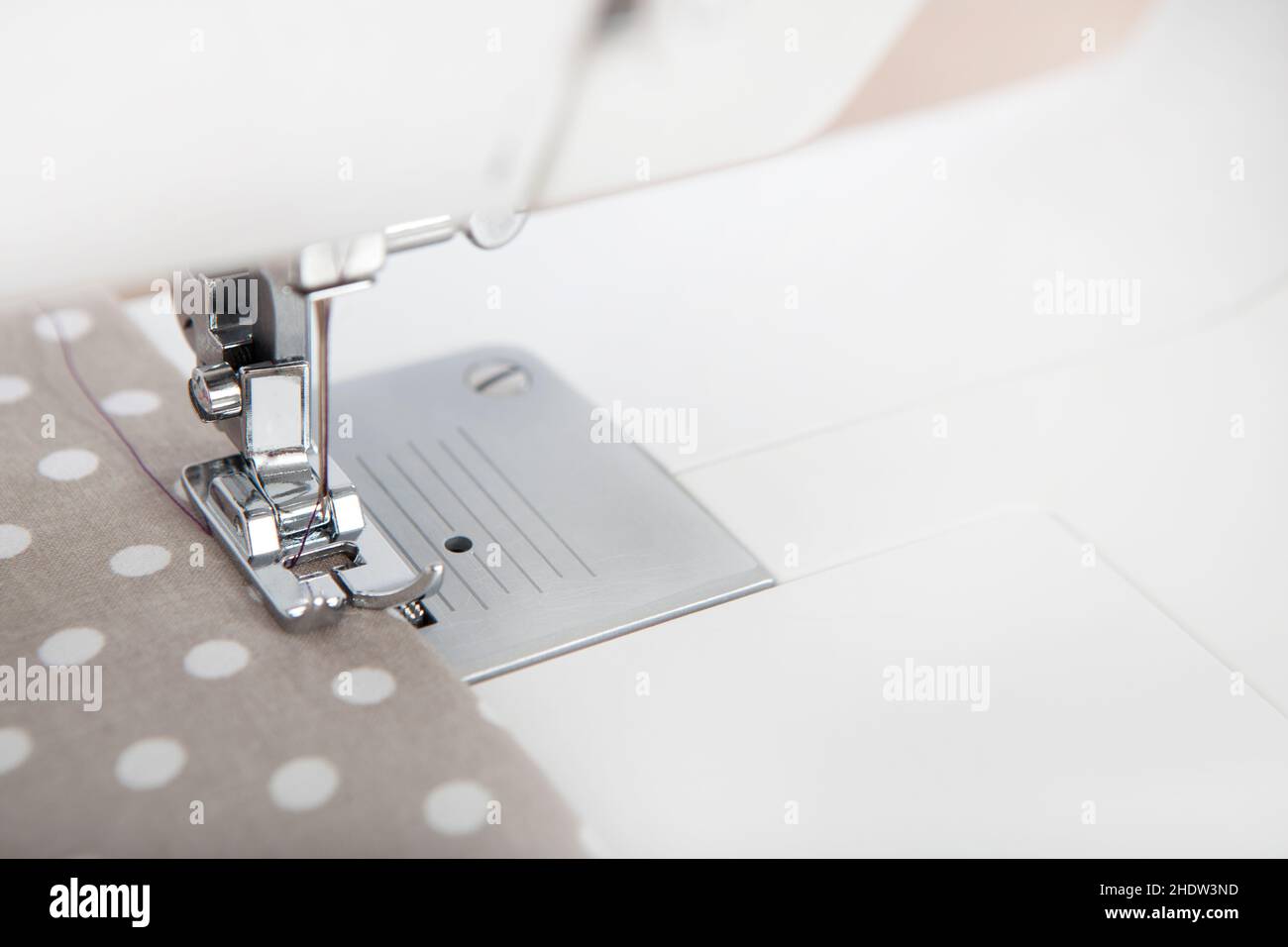 sewing, sewing machine, sewing machines Stock Photo Alamy