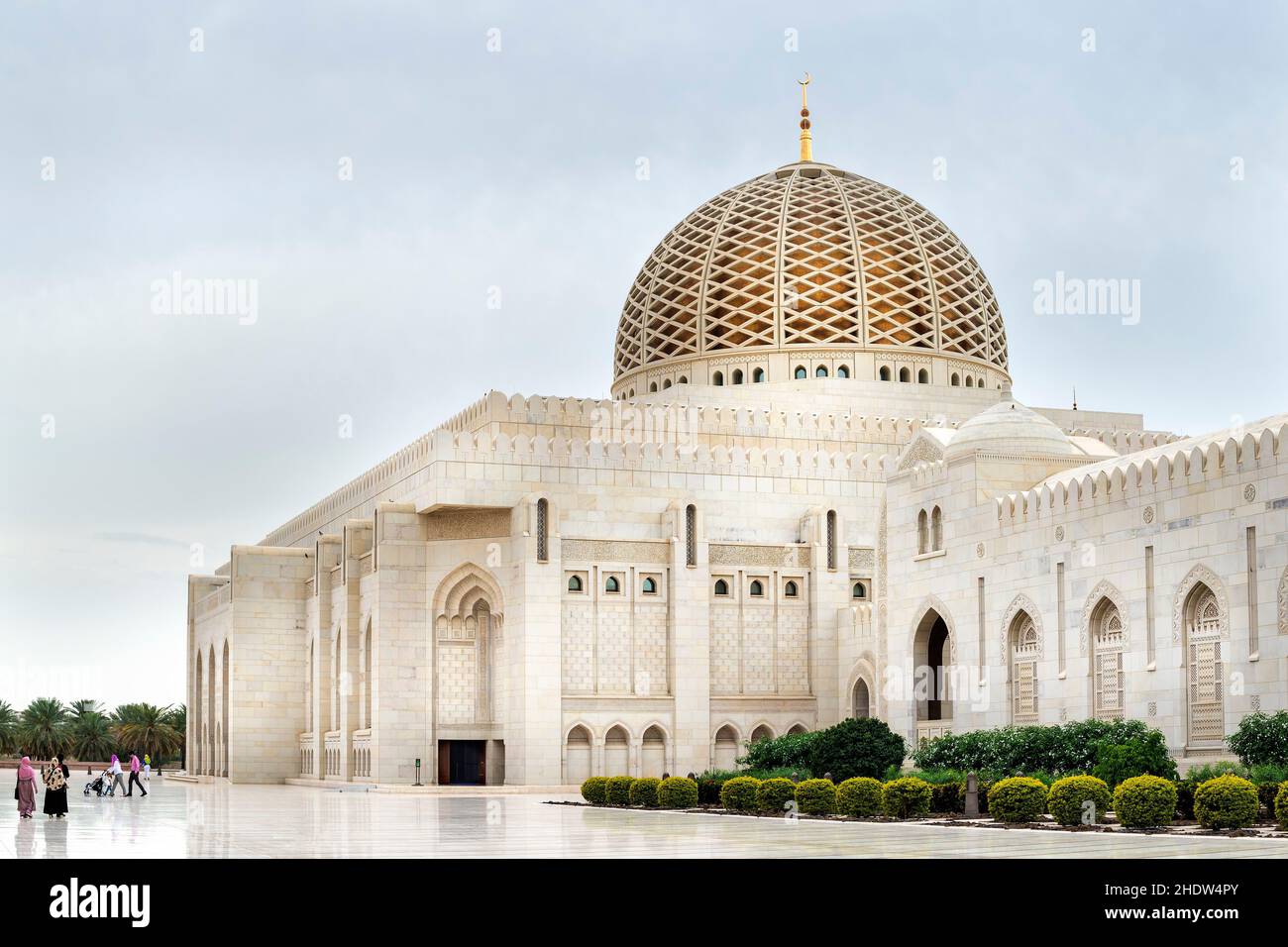 mosque, muscat, great sultan qaboos mosque, mosques, masqaṭ, muscats Stock Photo