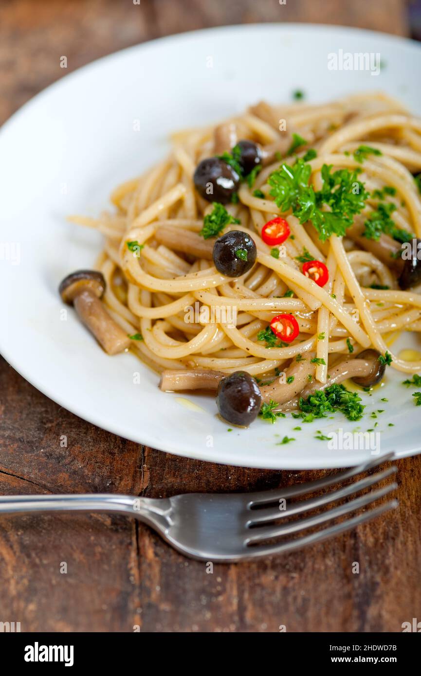 spaghetti, mushroom dish, spaghettis, mushroom dishs Stock Photo - Alamy