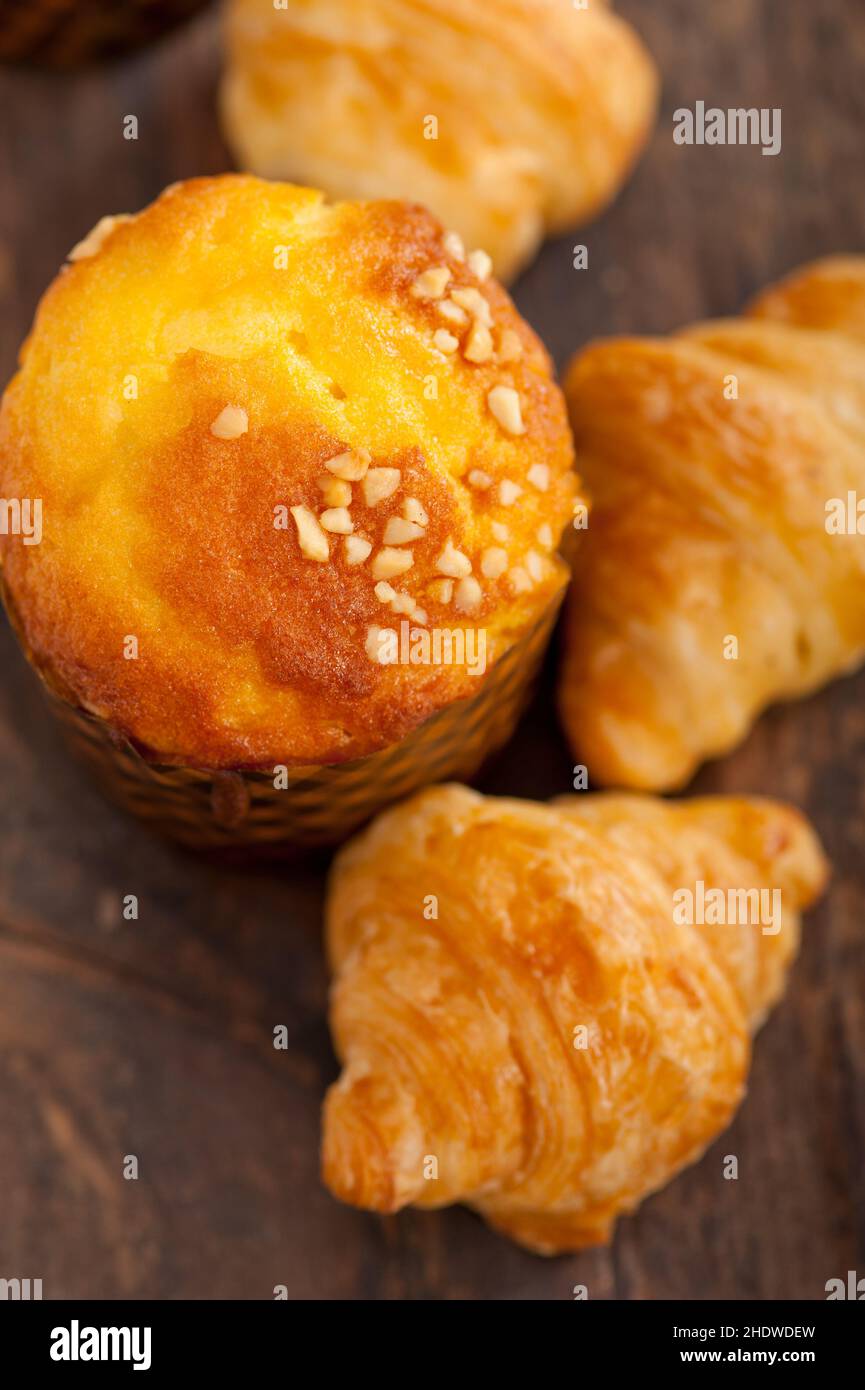 croissant, muffin, bakery, croissants, muffins, bakeries, cake shop