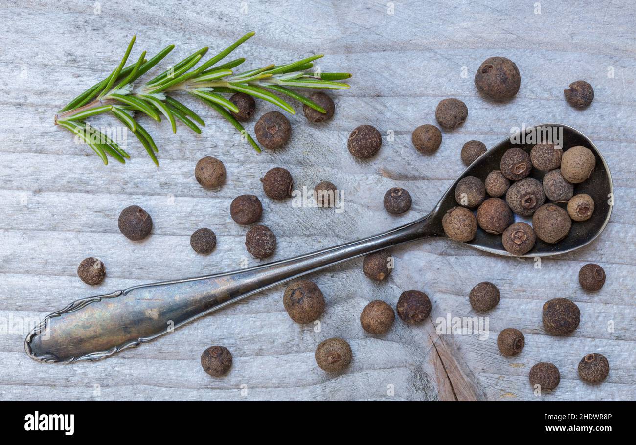 allspice, cloves pepper, allspices Stock Photo Alamy