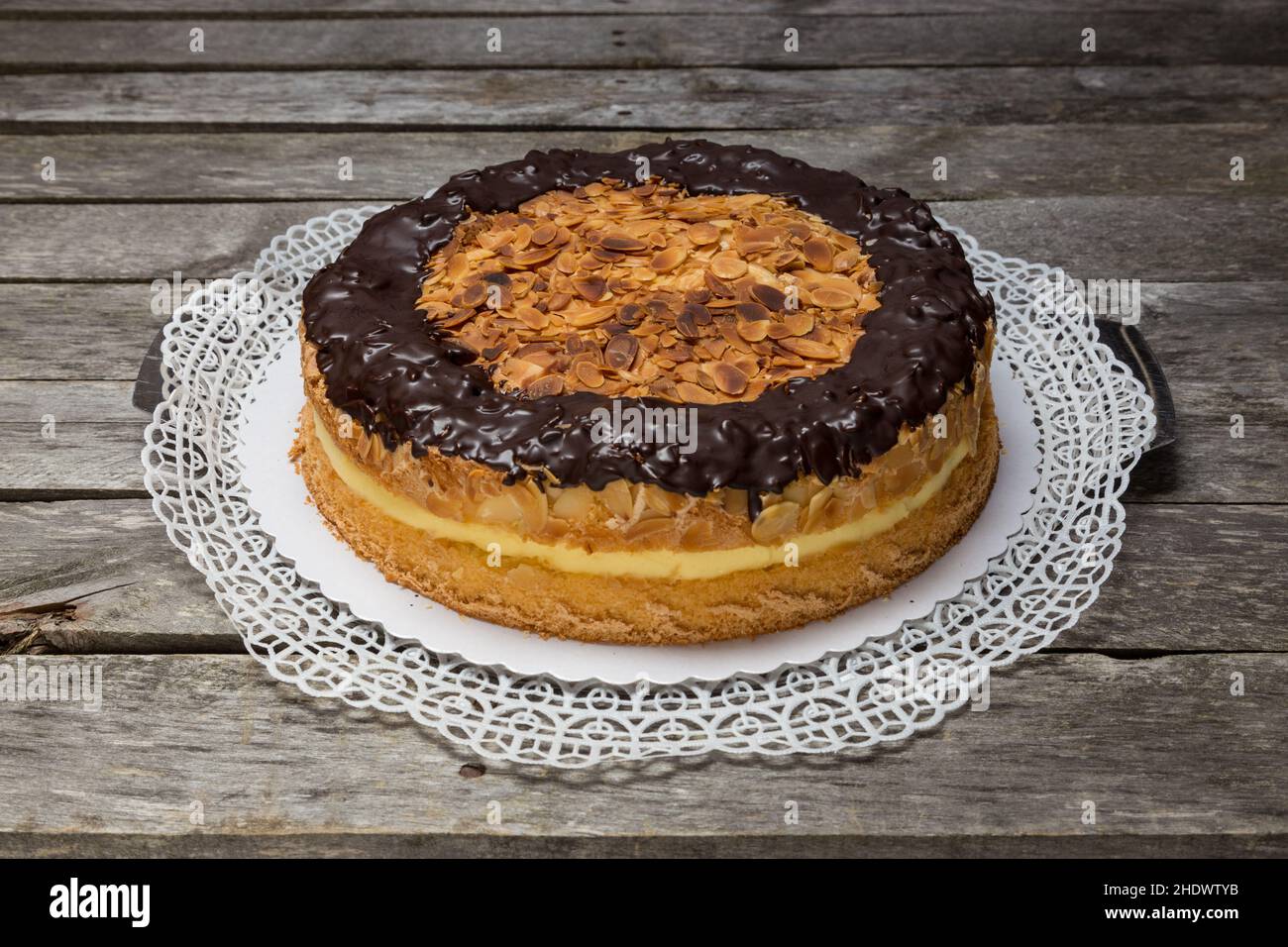 cake, bee sting cake, cakes, bee sting cakes Stock Photo Alamy