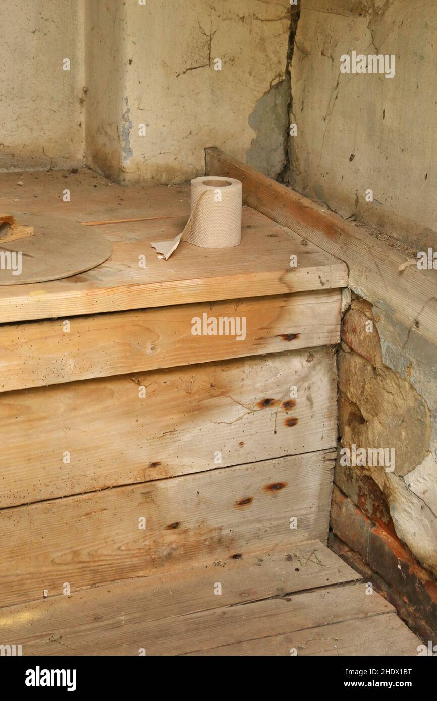 toilet paper, outhouse, toilet papers, outhouses Stock Photo Alamy