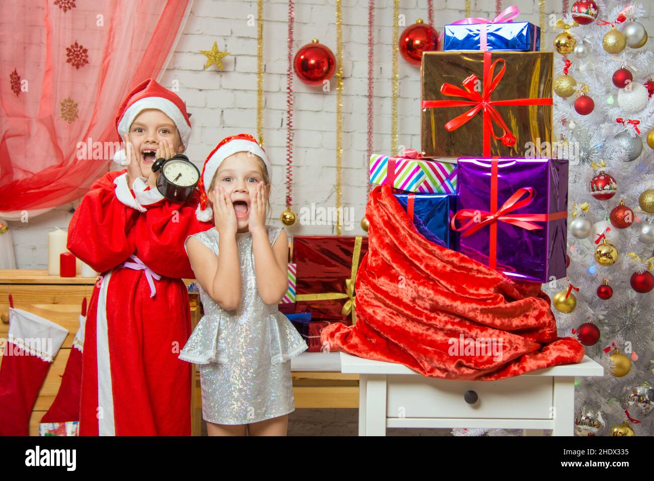 surprise, christmas, christmas eve, gifts, surprises, merry christmas, x-mas, xmas, christmas eves, gift Stock Photo