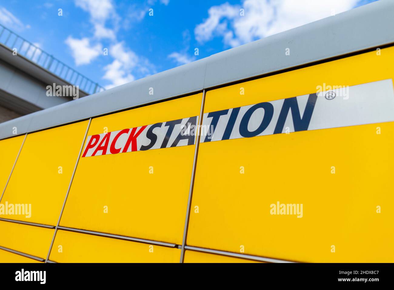 dhl Stock Photo Alamy