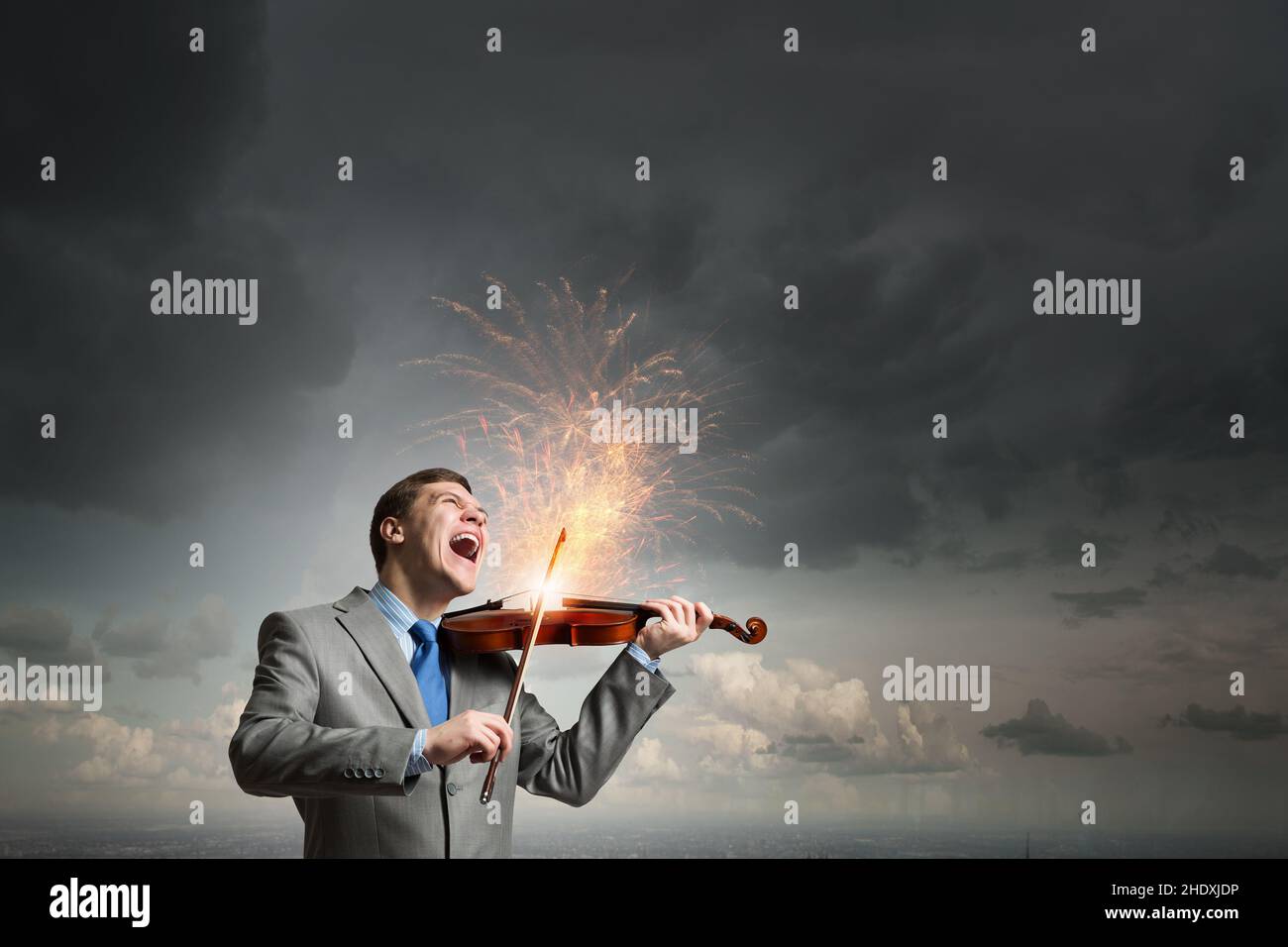playing music, passionate, violinist, playing musics, passion, passionates, violinists Stock Photo
