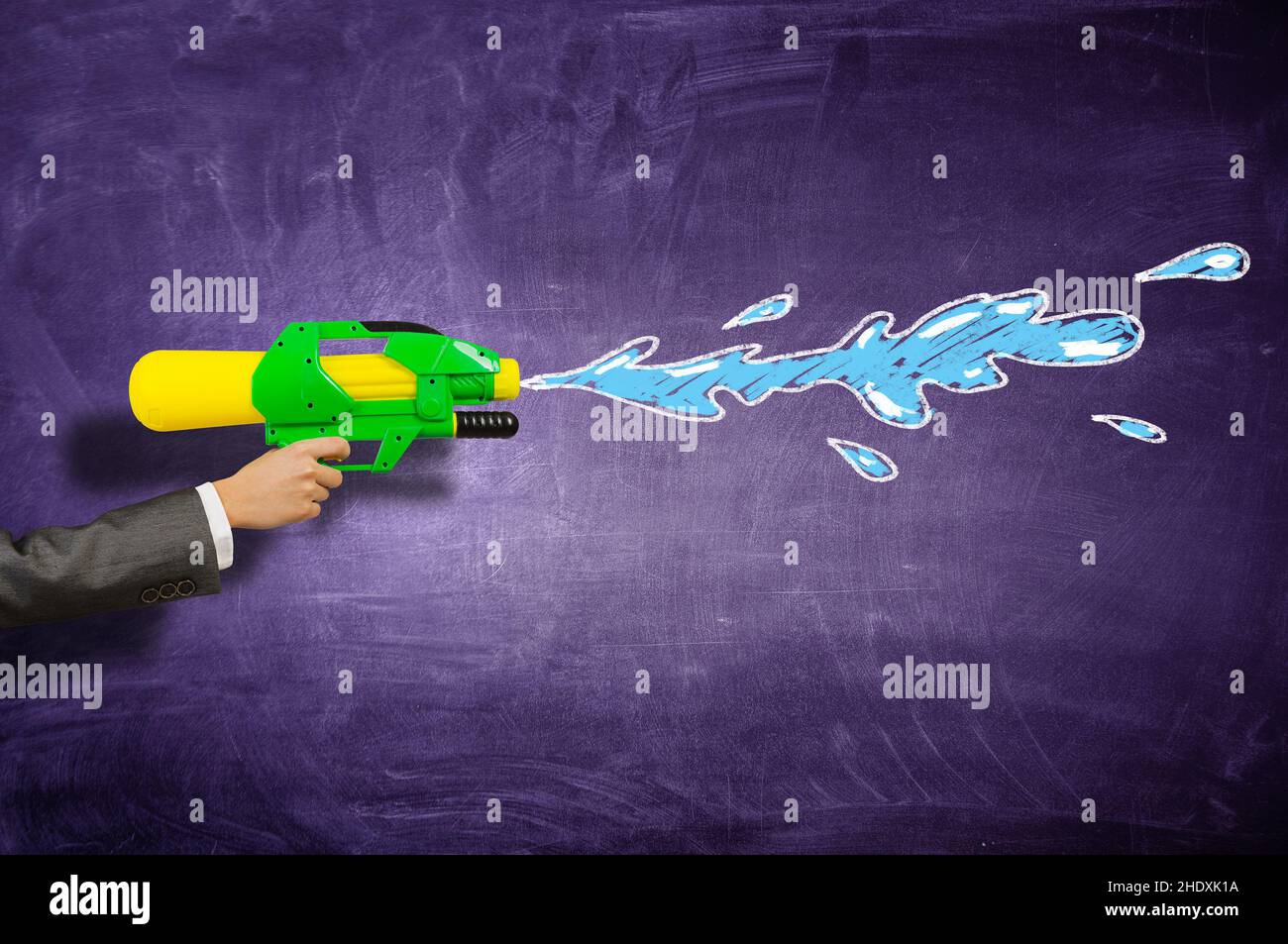 humor & bizarre, water pistol, humor and bizarre, squirt gun, water gun