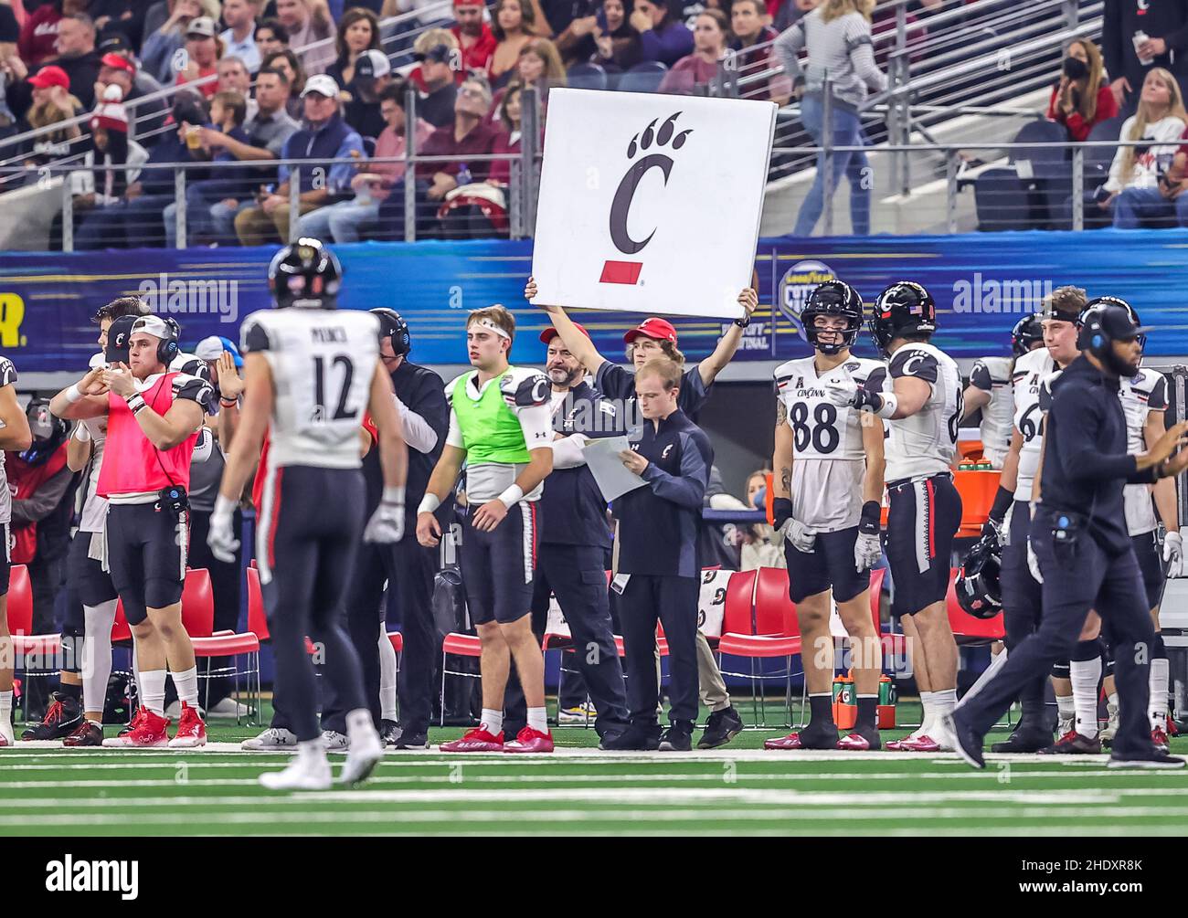 Cincinnati Bearcats on X: There's nothing better than championship football  at Nippert Stadium. @GoBearcatsFB goes for the 🏆 Saturday and tickets are  on sale NOW! ⚫️ WEAR BLACK ⚫️ 🎟:    /