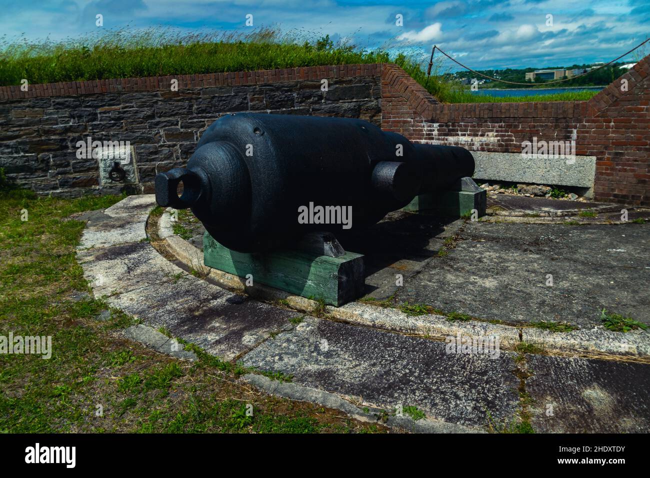 9-inch rml gun in fort charlotte on georges island Stock Photo