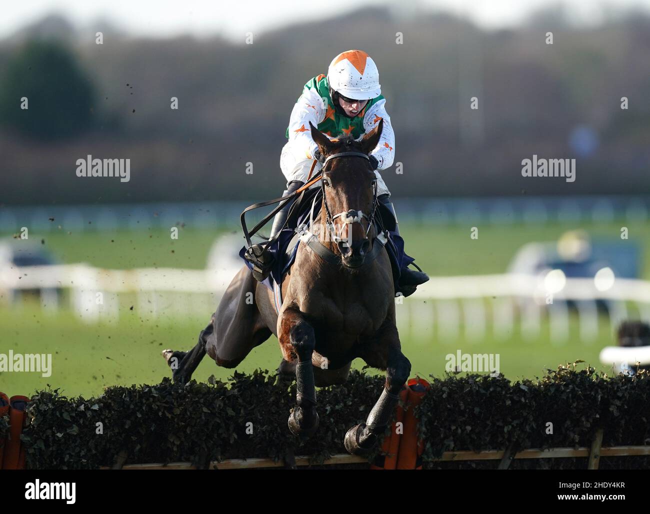 Charlie Hammond riding Foillan on their way to winning the Follow @RacingTV On Twitter Handicap Hurdle at Wetherby Racecourse. Picture date: Friday January 7, 2022. Stock Photo