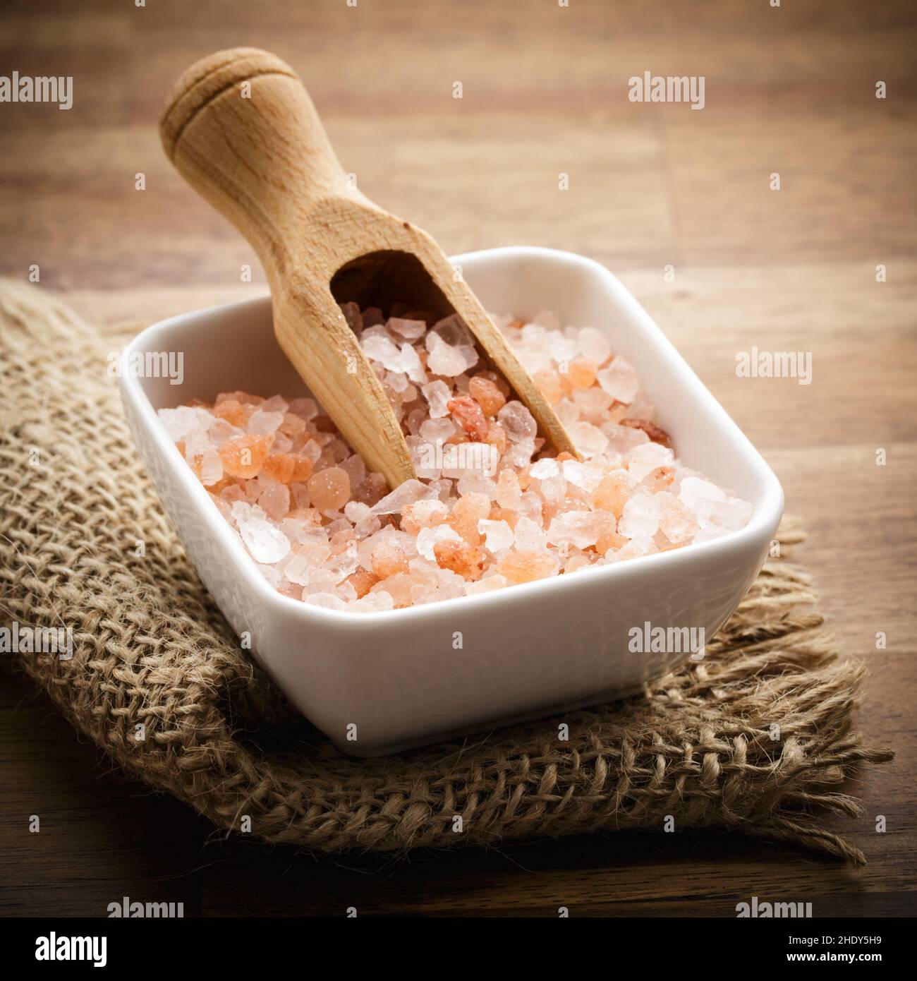 himalayan salt, himalayan salts Stock Photo - Alamy