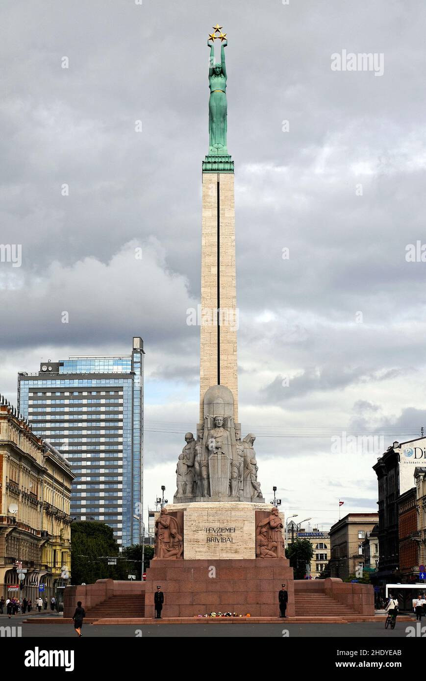 Country monuments hi-res stock photography and images - Alamy
