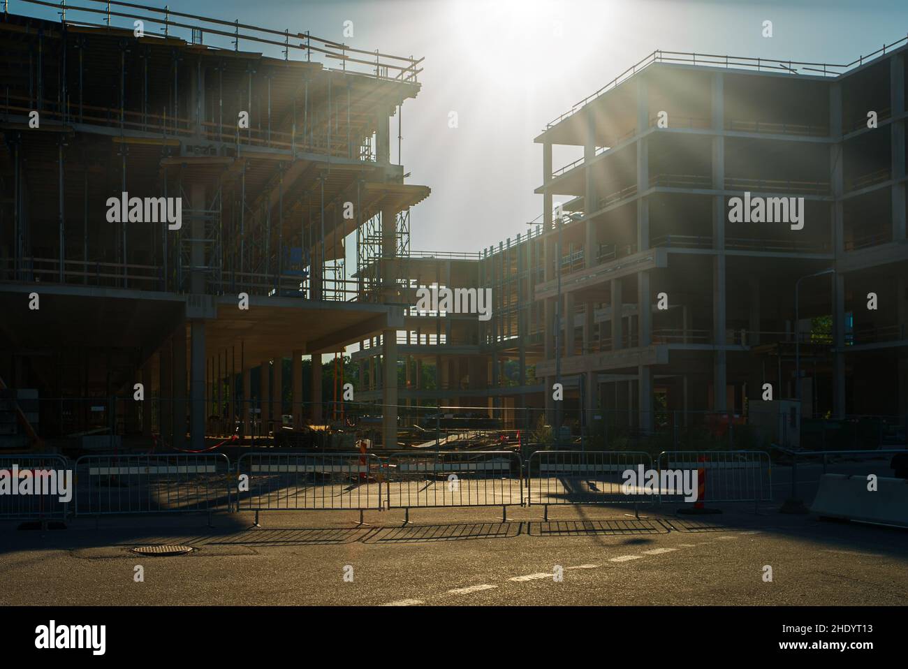 Construction of new luxury modern apartment building Stock Photo - Alamy