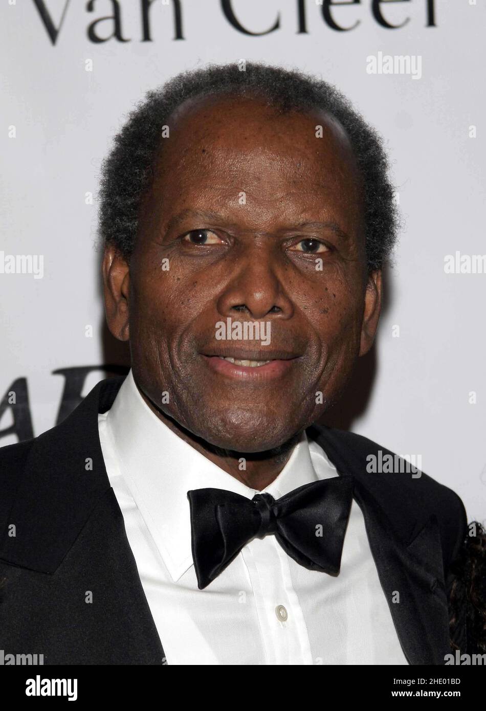 23 October 2004 - Beverly Hills, California - Sidney Poitier. 16th Annual Carousel Of Hope Gala Presented By Mercedes-Benz  at the Beverly Hilton Hotel.  Photo Credit: Giulio Marcocchi/Sipa Press/CarouselofHope.074/0410250440 Stock Photo