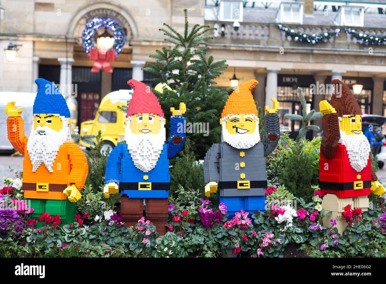 Lego christmas tree hi-res stock photography and images - Alamy