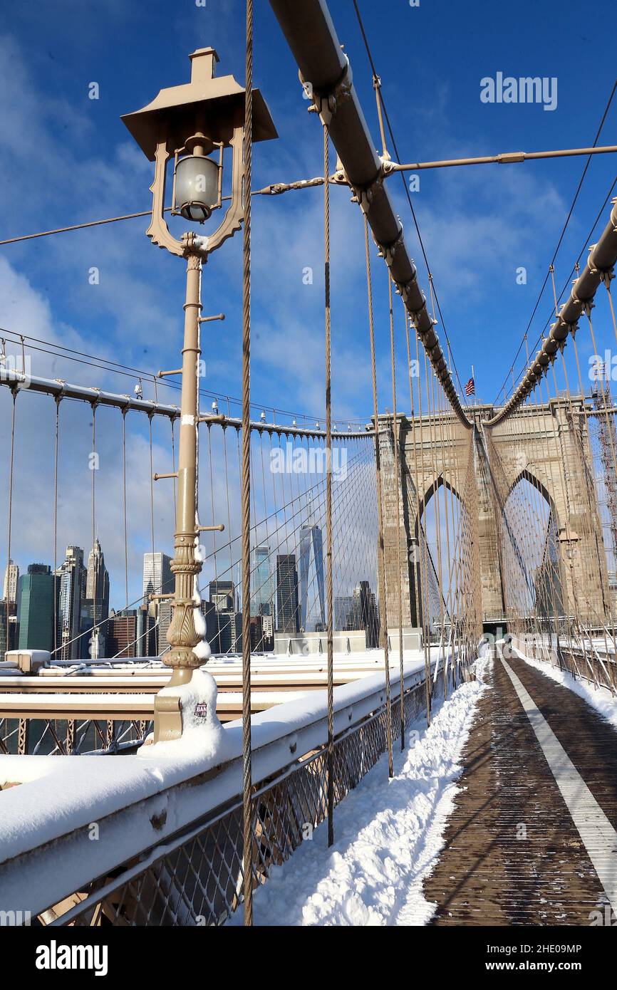 Atmosphere of the first snow of the season in New York City, NY on ...