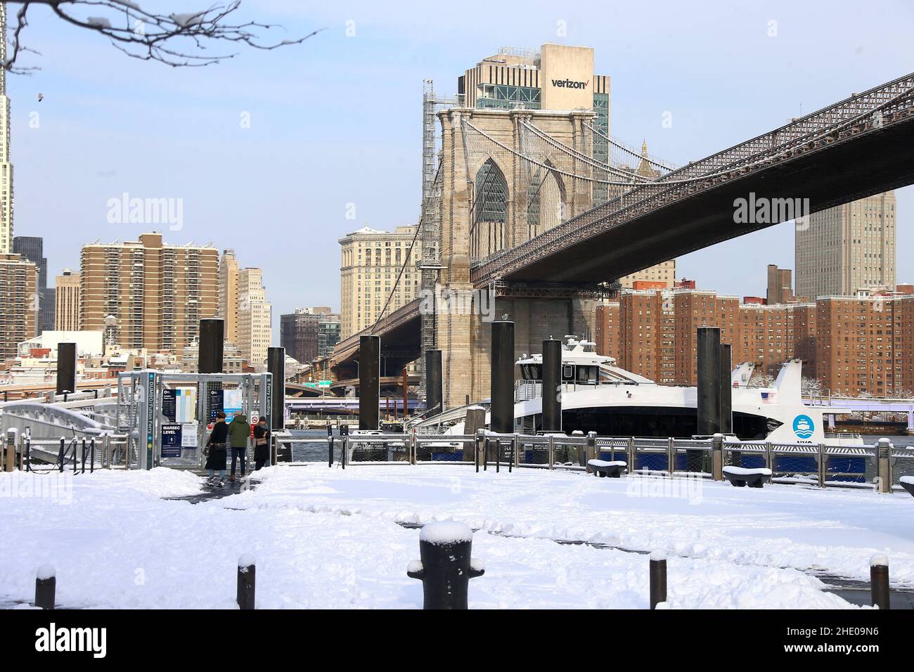 Atmosphere of the first snow of the season in New York City, NY on ...