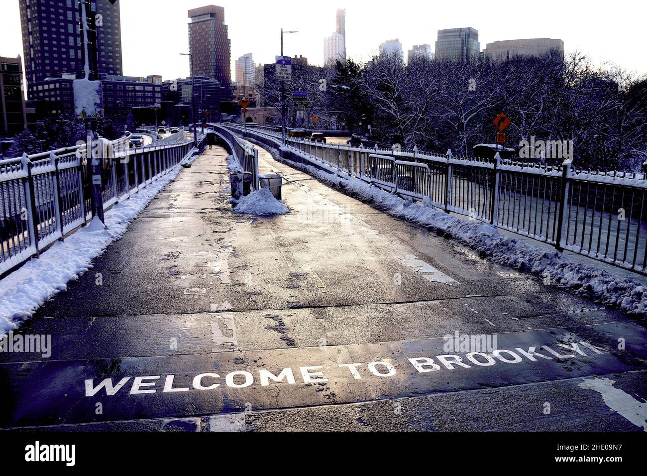 Atmosphere of the first snow of the season in New York City, NY on ...