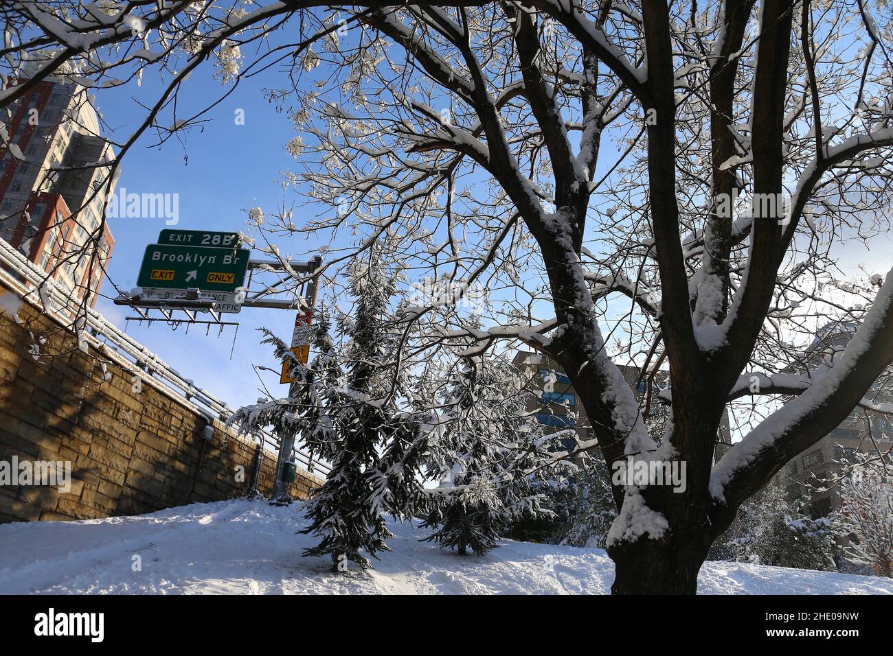 Atmosphere of the first snow of the season in New York City, NY on ...