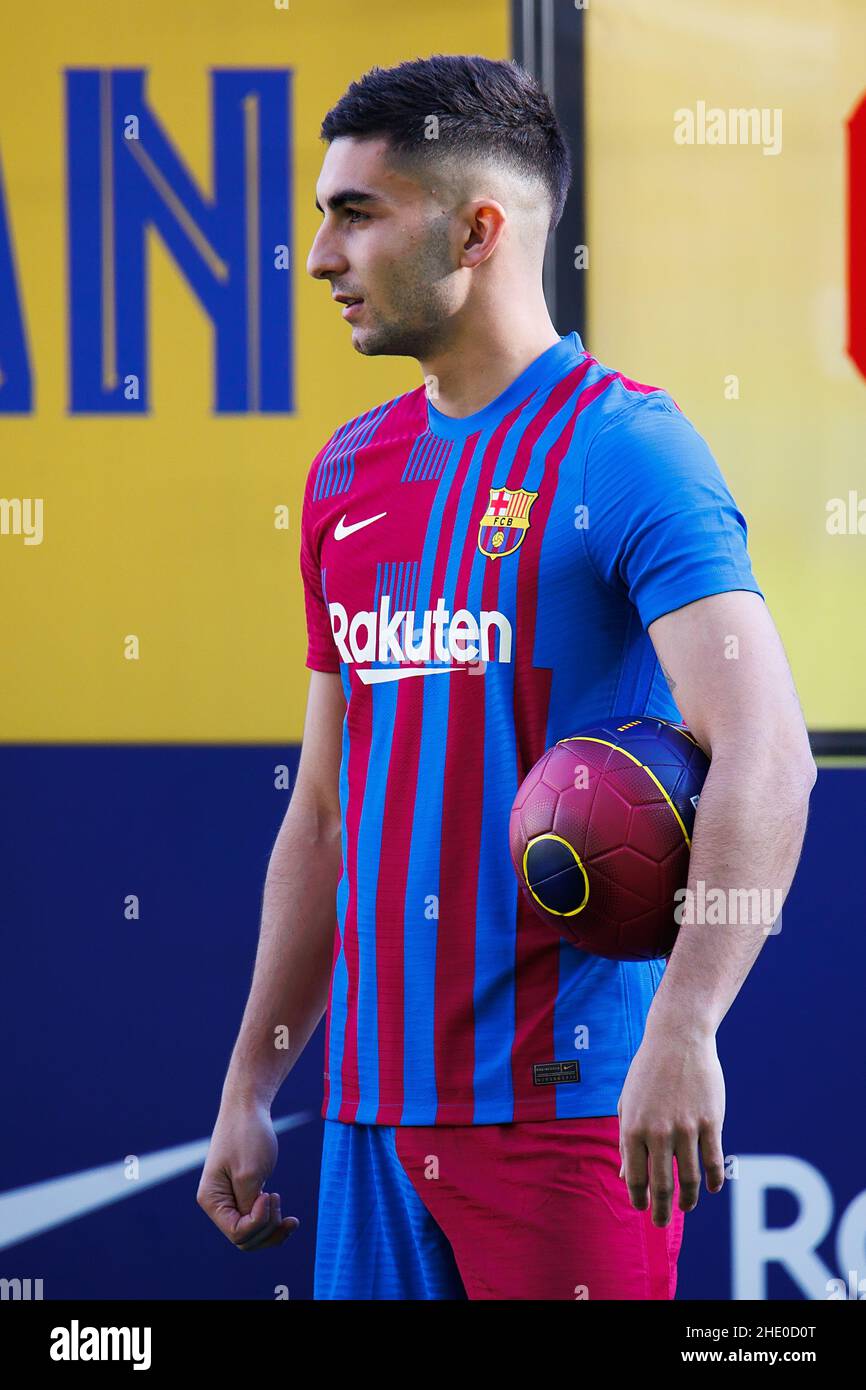 BARCELONA - JAN 3: Ferran Torres in action during the presentation ...