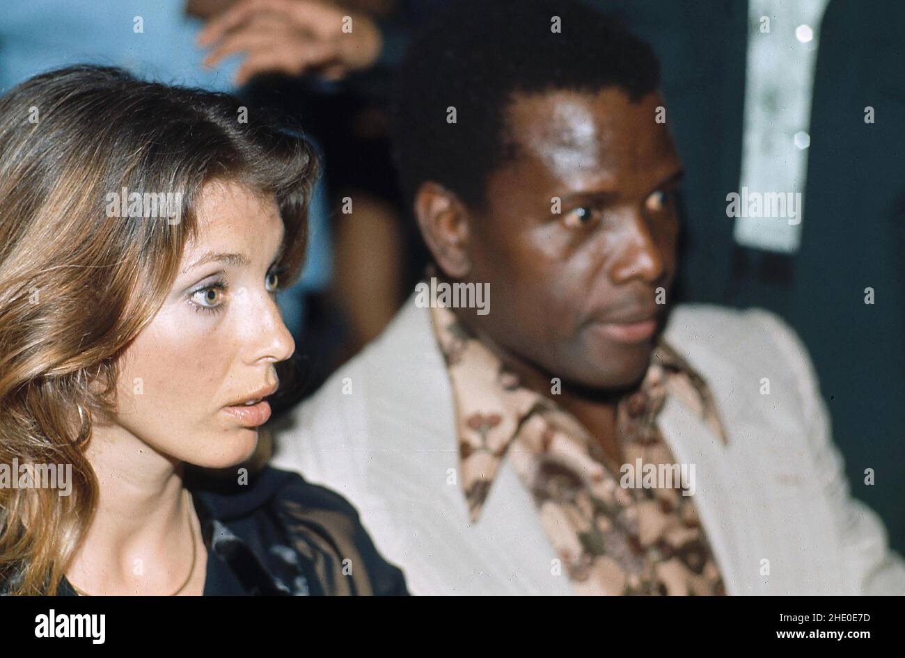 G0957:  1976.SIDNEY POITIER WITH HIS WIFE JOANNA SHIMKUS. BOB NOBLE/(Credit Image: Ã‚© Globe Photos/ZUMA Wire) Stock Photo