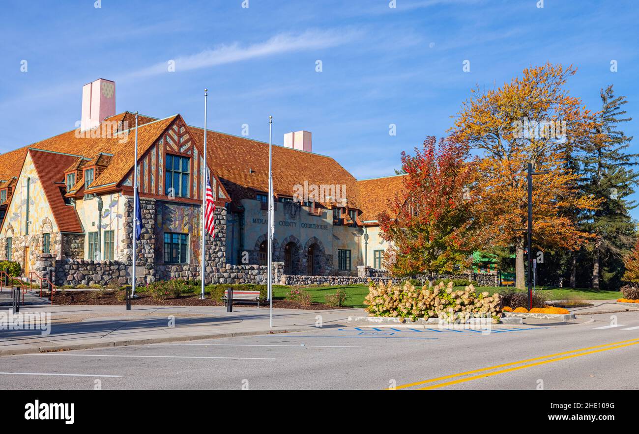Midland County Courthouse Parking