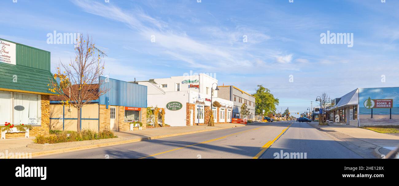 Oscoda, Michigan, USA October 23, 2021 The business district on State Street Stock Photo Alamy
