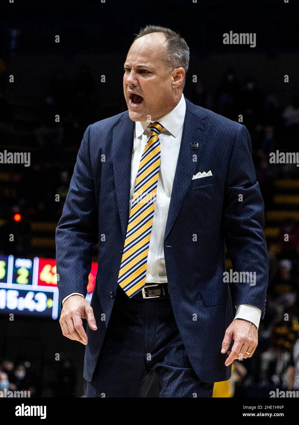 Hass Pavilion. 06th Jan, 2022. CA U.S.A. California head coach Mark Fox reacts over a referee call during the NCAA MenÕs Basketball game between USC Trojans and the California Golden Bears. USC won 77-63 at Hass Pavilion. Thurman James/CSM/Alamy Live News Stock Photo
