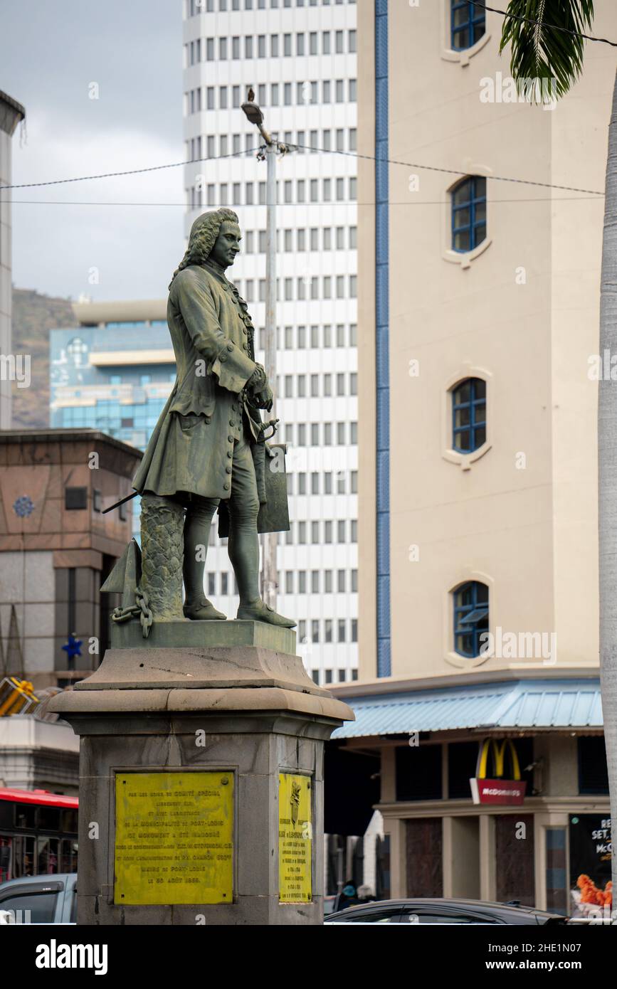Statue of Bertrand François Mahé de Labourdonnais, former Governer