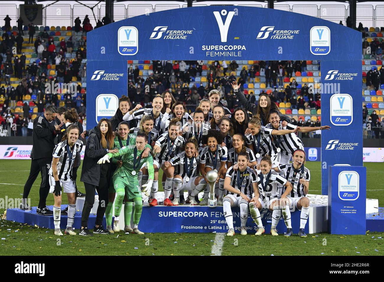 Frosinone, Italy. 08th Jan, 2022. Juventus Team during the Women's Italian Supercup Final between F.C. Juventus and A.C. Milan at the Benito Stirpe Stadium on 8th of January, 2022 in Frosinone, Italy. Credit: Independent Photo Agency/Alamy Live News Stock Photo