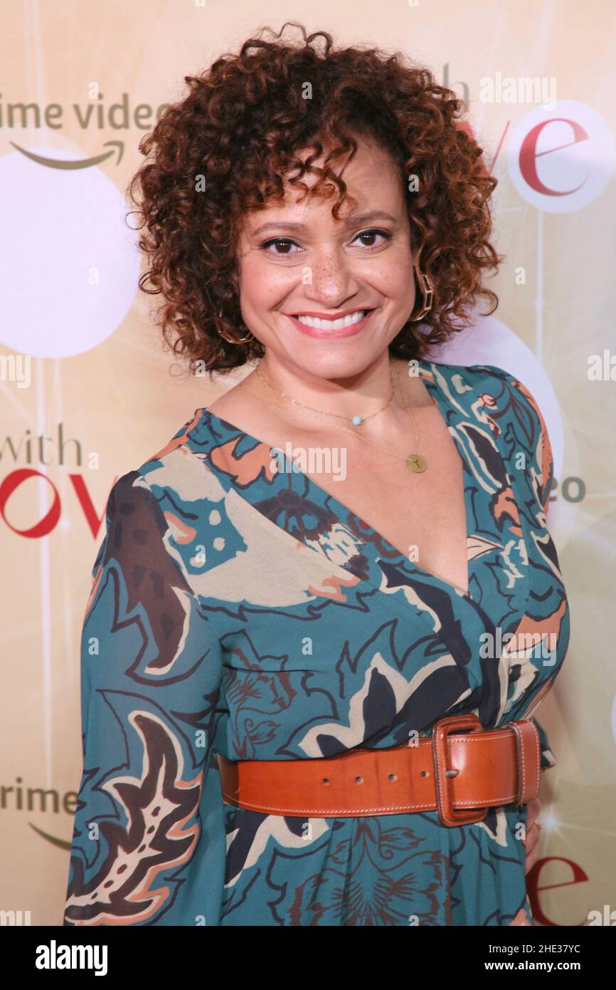 Los Angeles - CA - 20211209 The cast and other celebrities arrive for the premiere of With Loveheld at the Neuehouse Hollywood.  -PICTURED: Judy Reyes RobinLori Stock Photo