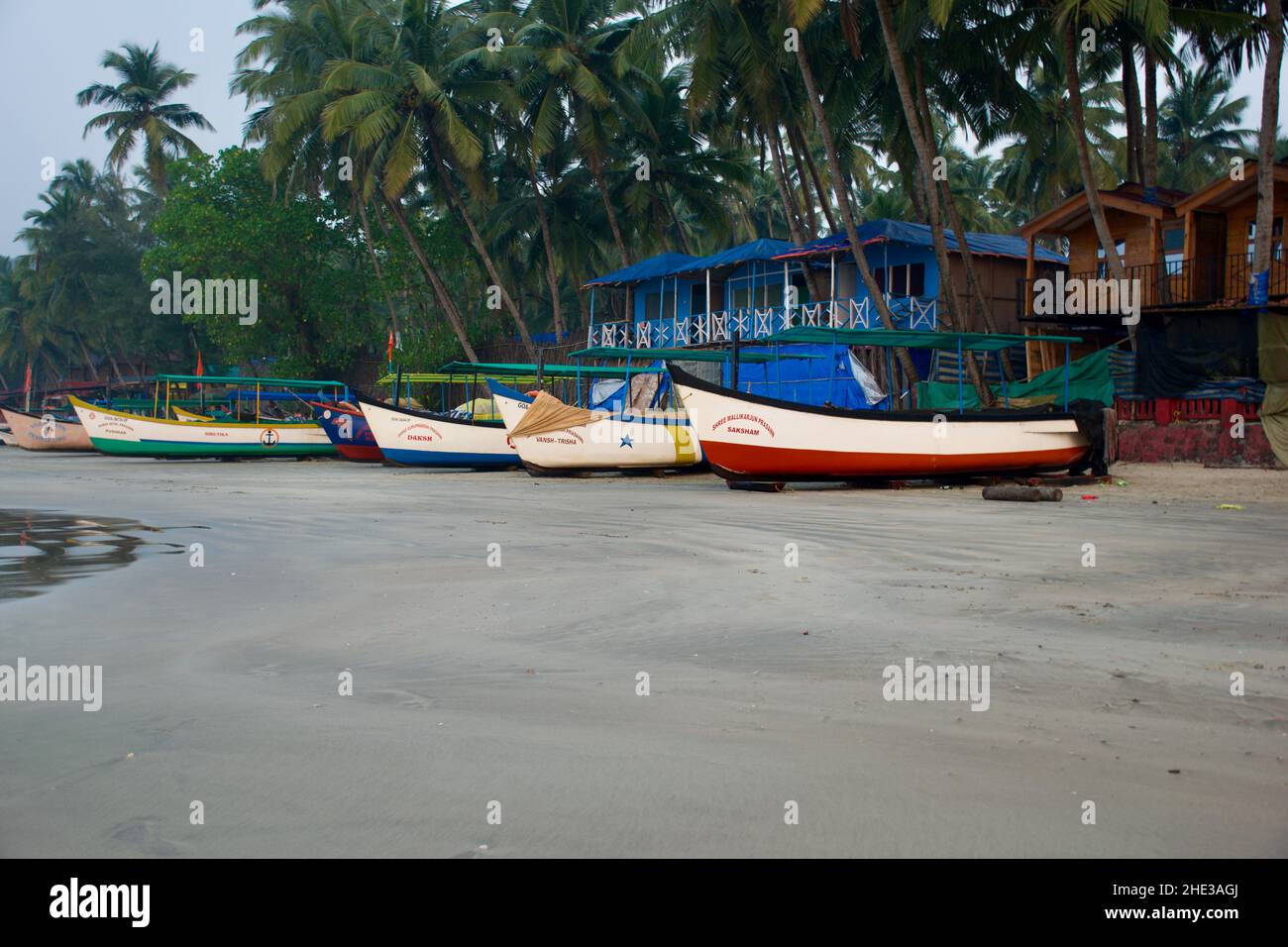Fishing boats in goa hi-res stock photography and images - Alamy