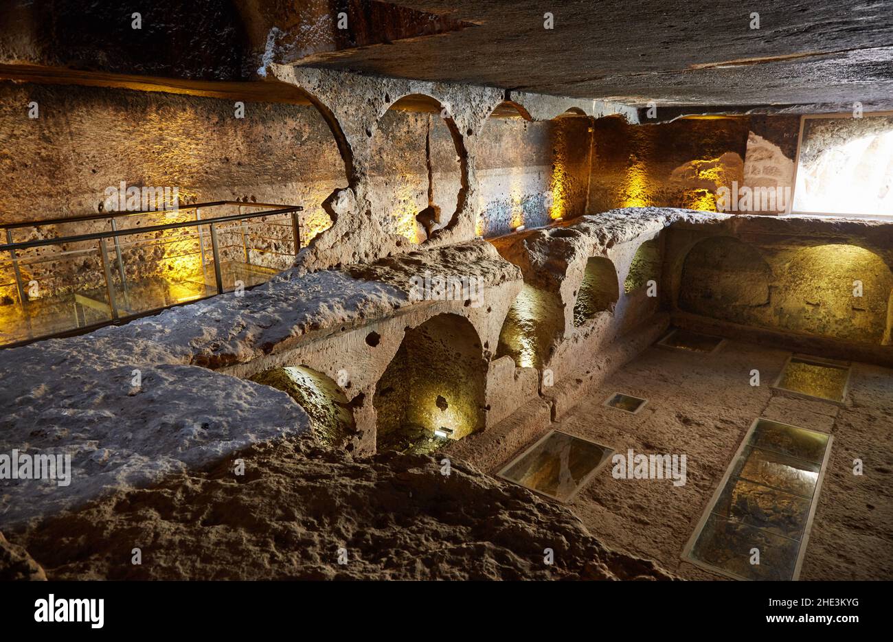 The Gallery of Dara Ancient City, a huge rock-cut tomb Stock Photo