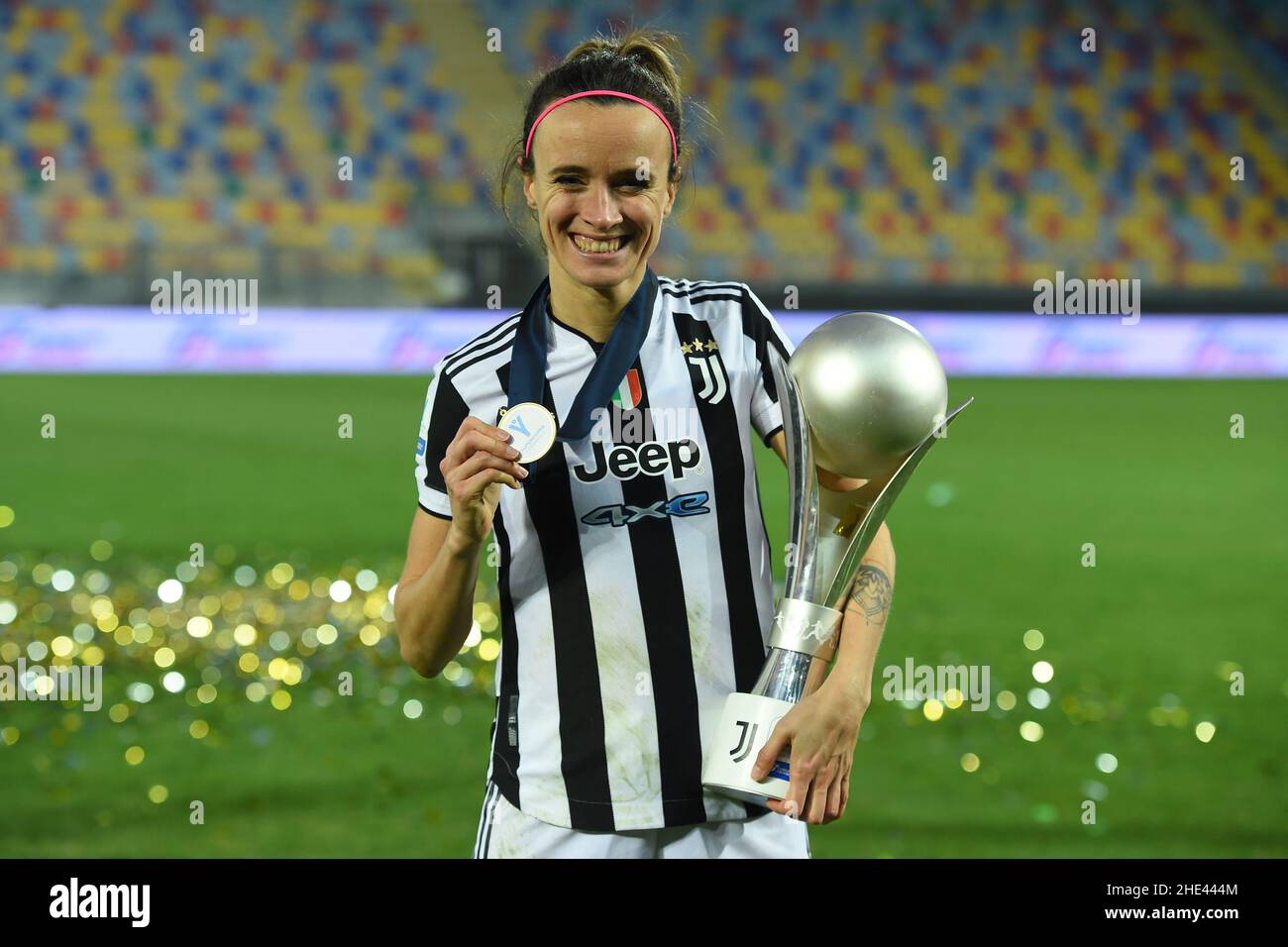 Frosinone, Italy , 08 January , 2022 Pictured left to right, Barbara Bonansea of Juventus woman with cup during woman football supercup final match Juventus v Milan Credit: Massimo Insabato/Alamy Live News Stock Photo