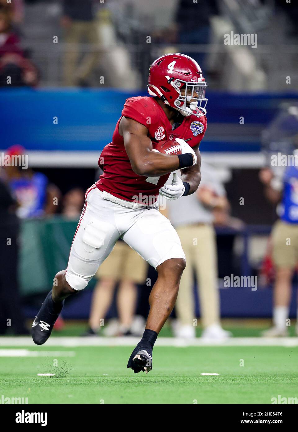 Cotton Bowl: Bama's Brian Robinson, Jr. Ready to Ramp Up Run Game Against  Cincinnati - WAKA 8