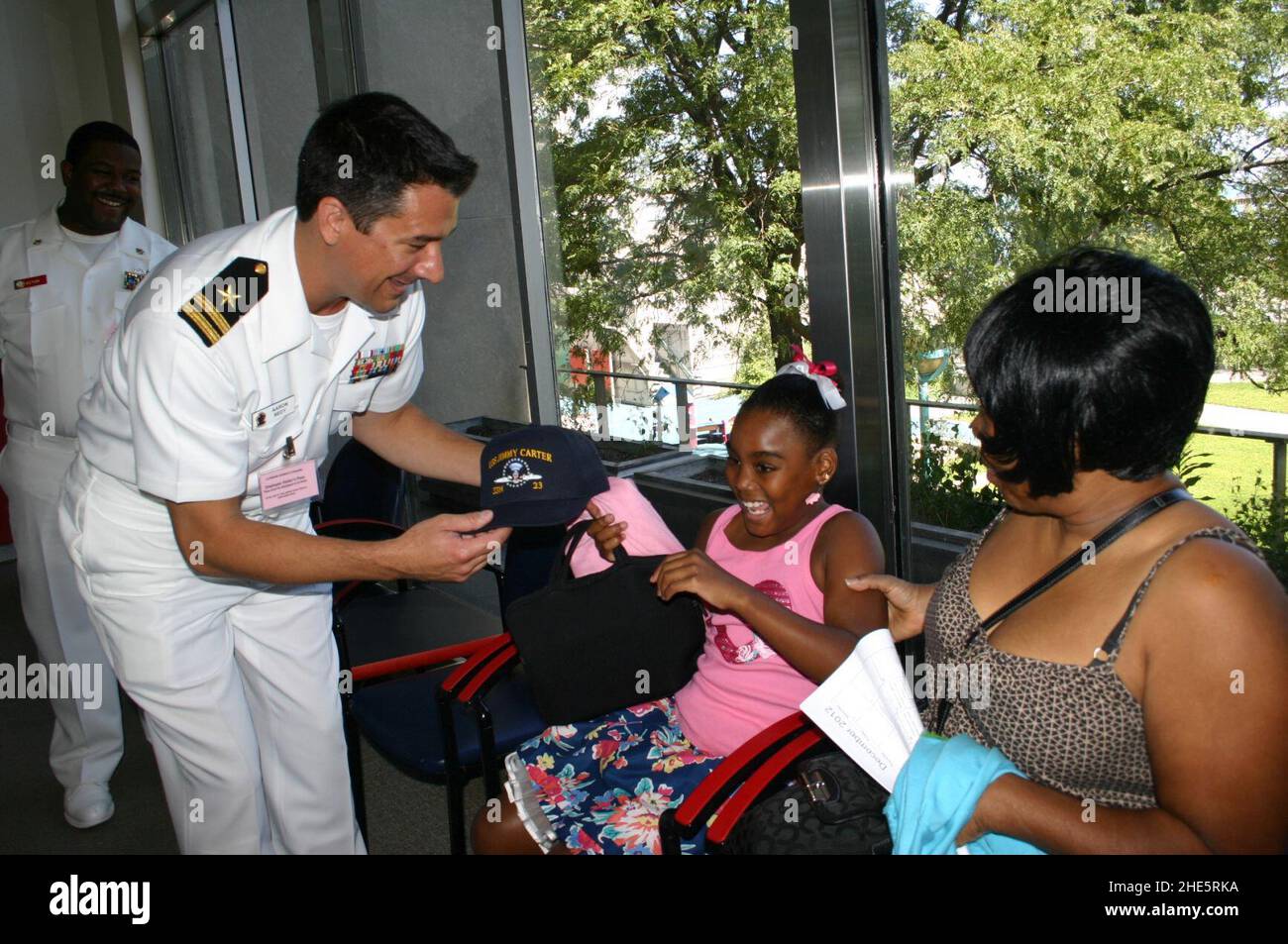 Sailors visit Chicago children's hospital 120817 Stock Photo