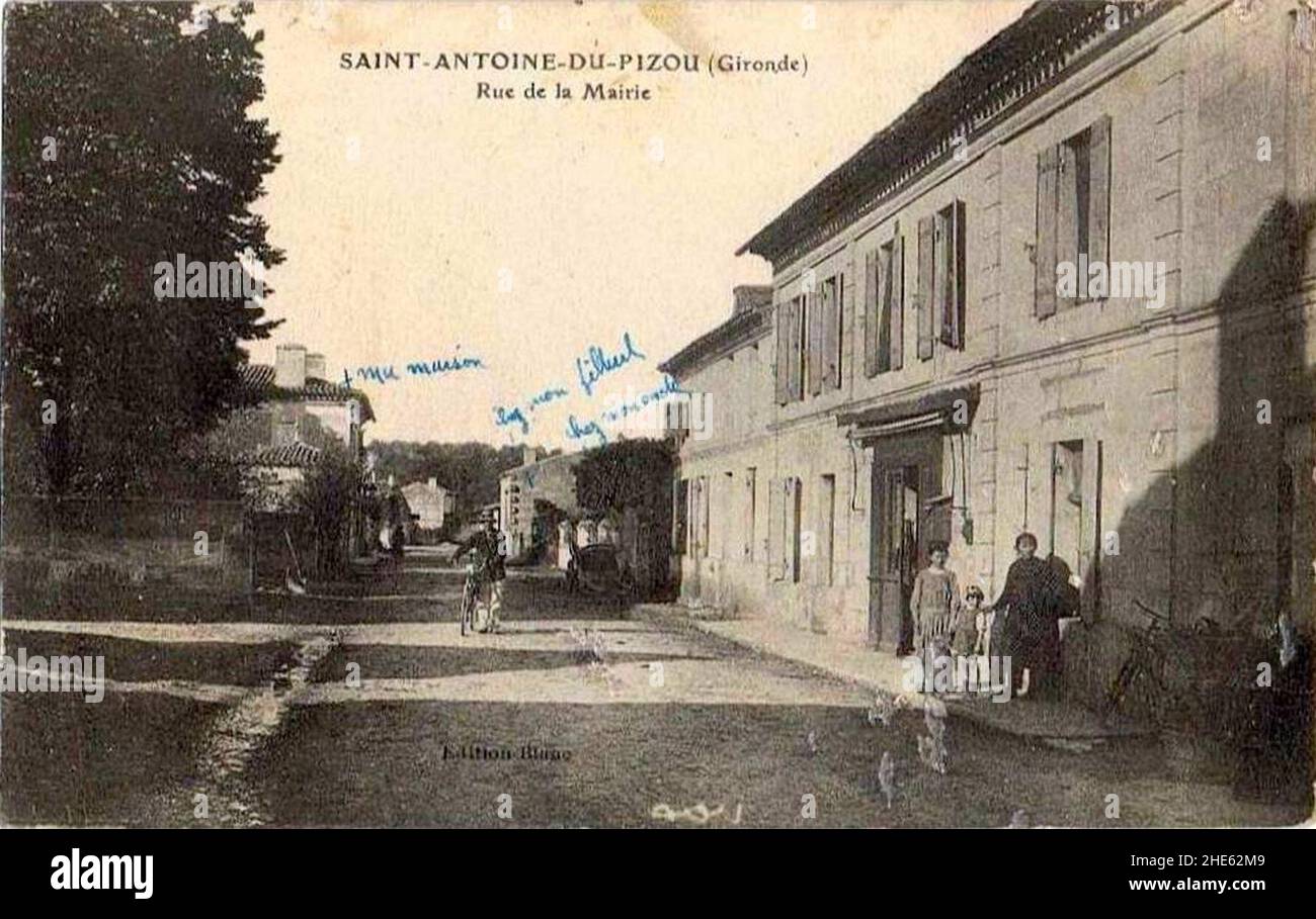 Saint-Antoine-du-Pizou - rue de la Mairie. Stock Photo