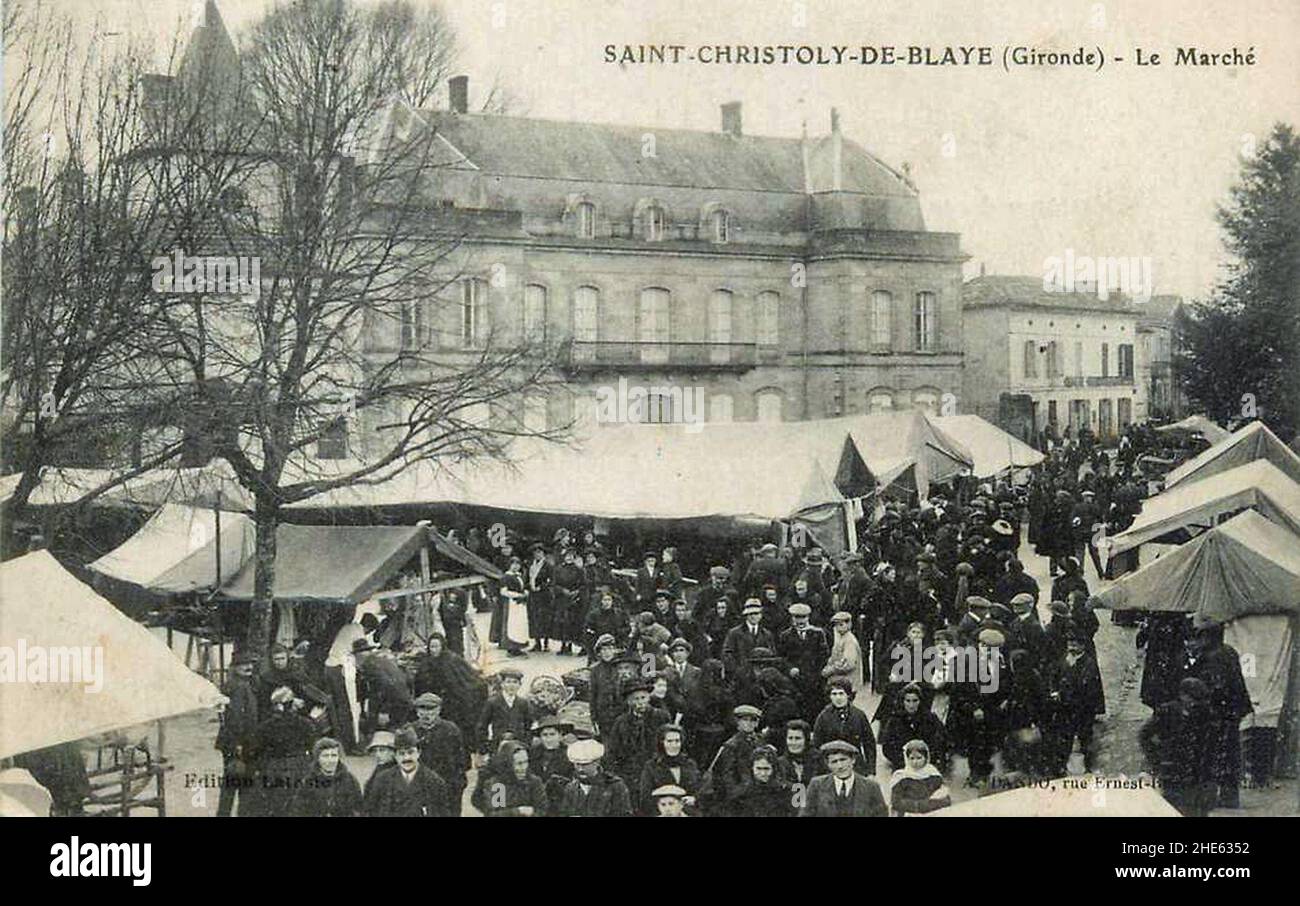 Saint-Christoly-de-Blaye - Le marché. Stock Photo
